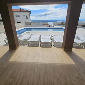 apartment-ankica-crikvenica.primorje-gorskikotar.com/